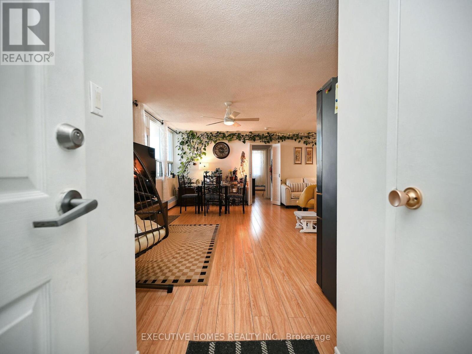 Property at 1107 - 3065 QUEEN FREDERICA DRIVE image 2