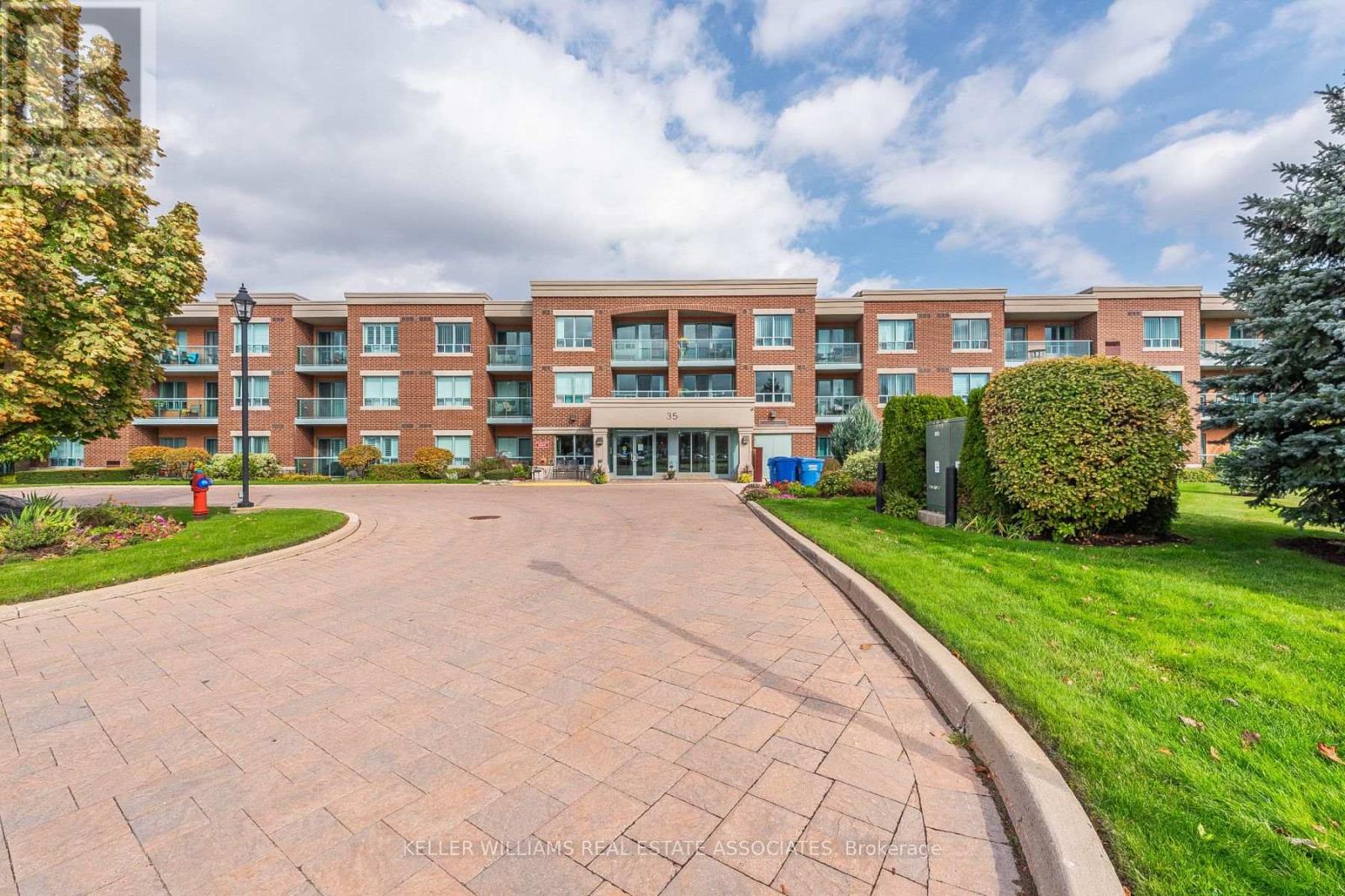 208 - 35 VIA ROSEDALE W, Brampton, Ontario