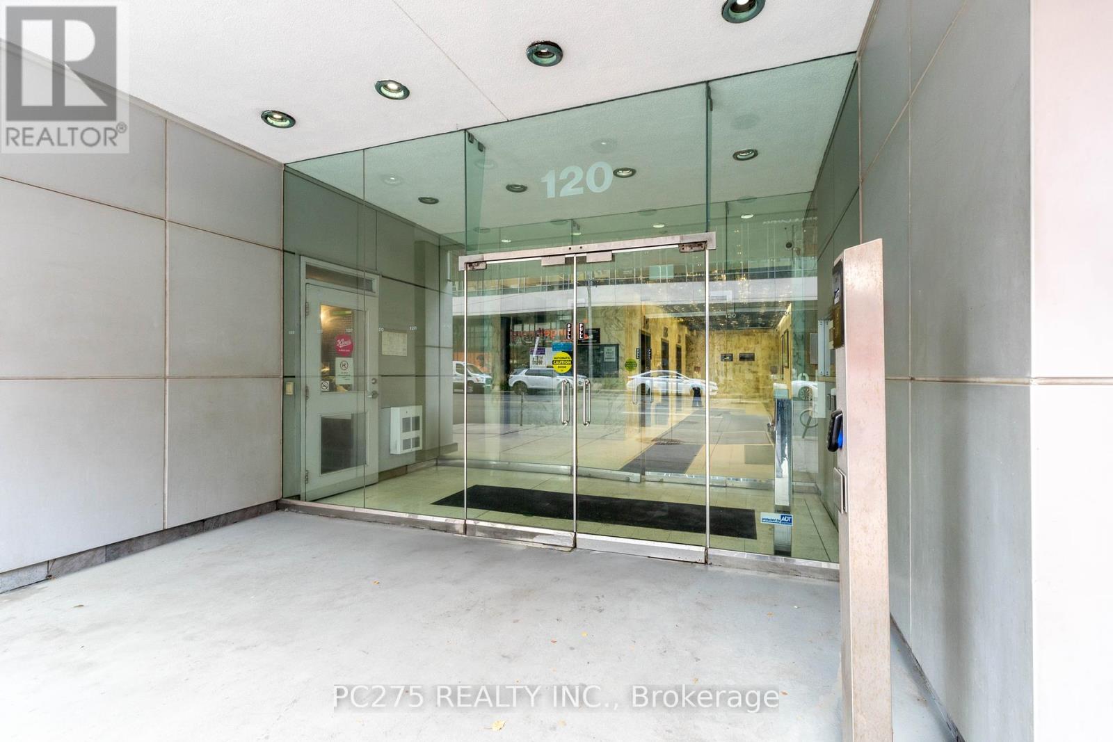 302 - 120 Eglinton Avenue E, Toronto (Mount Pleasant West), Ontario  M4P 1E2 - Photo 17 - C12087379