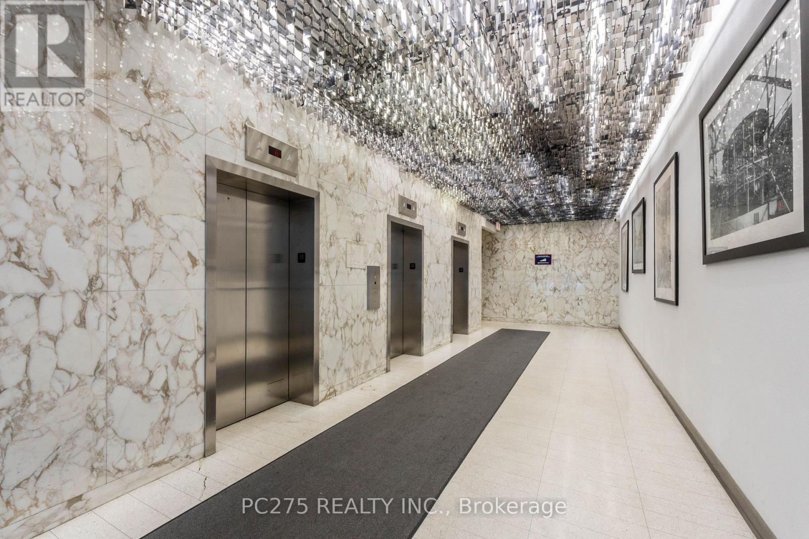 708 - 120 Eglinton Avenue E, Toronto, Ontario  M4P 1E2 - Photo 8 - C12087387