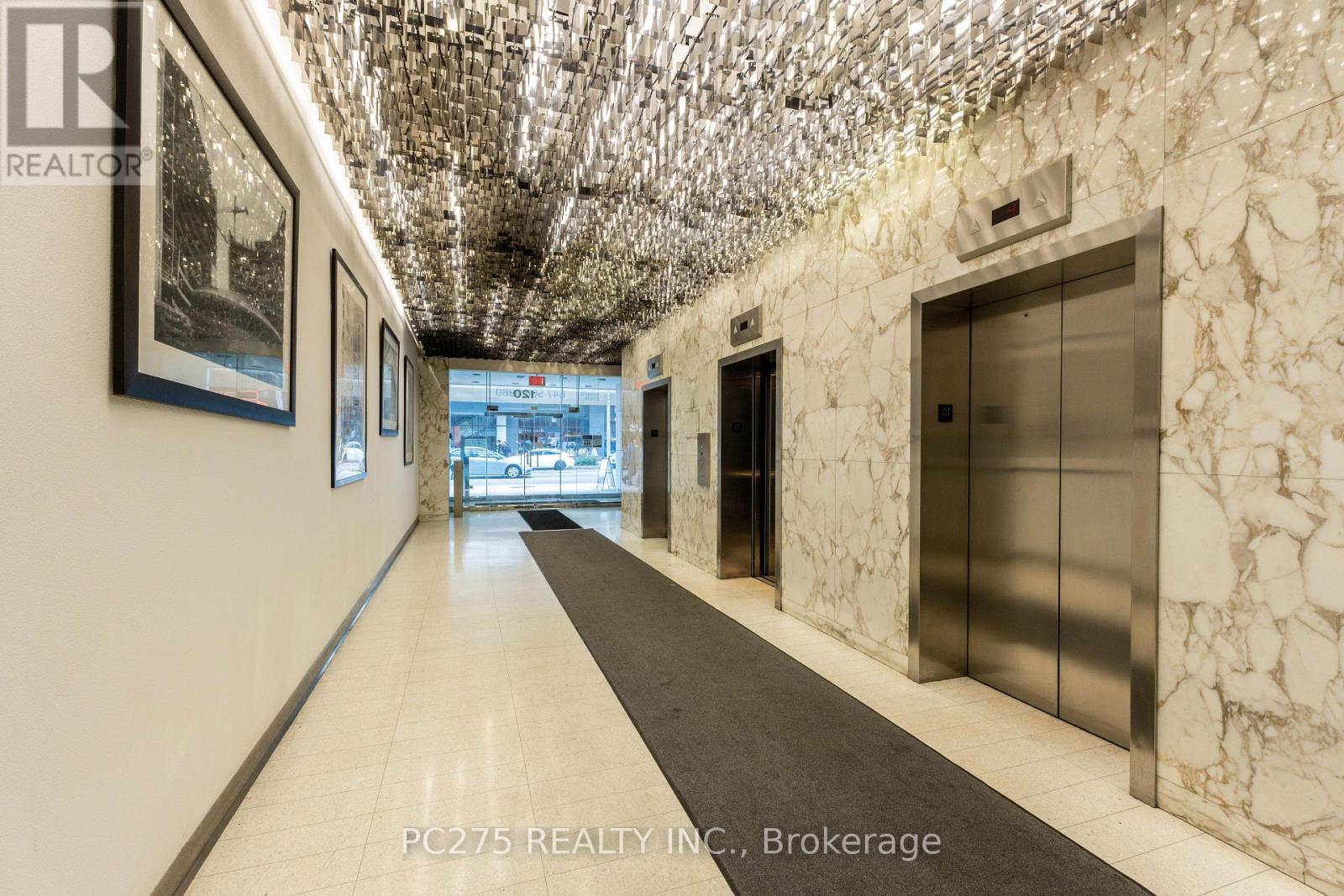 708 - 120 Eglinton Avenue E, Toronto, Ontario  M4P 1E2 - Photo 9 - C12087387