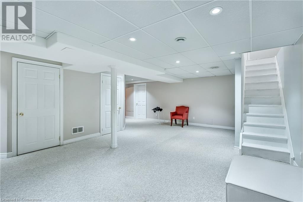 112 Stone Church Road W, Hamilton, Ontario  L9B 1A3 - Photo 32 - 40724057