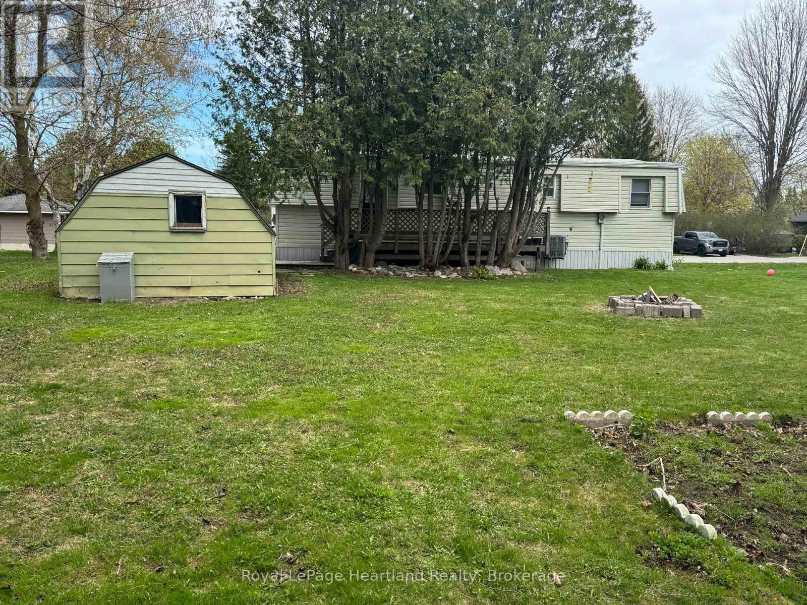26 North Street, Huron East, Ontario  N0K 1G0 - Photo 32 - X12125096