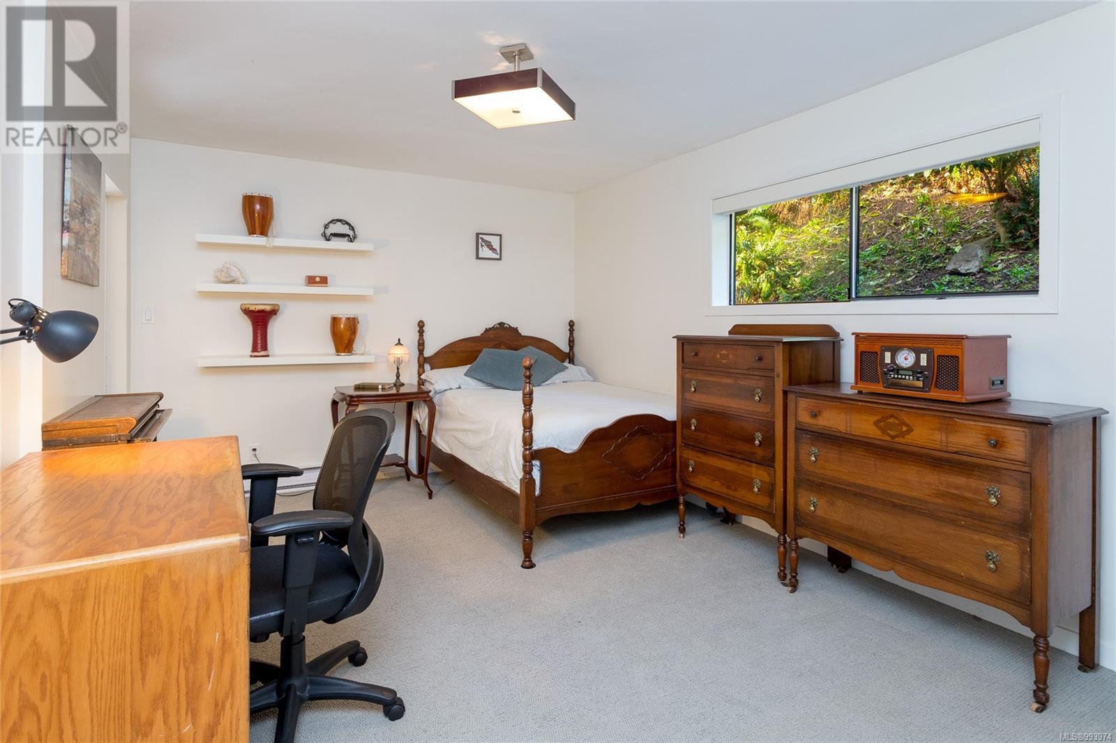 Property at 4689 Boulderwood Dr image 2