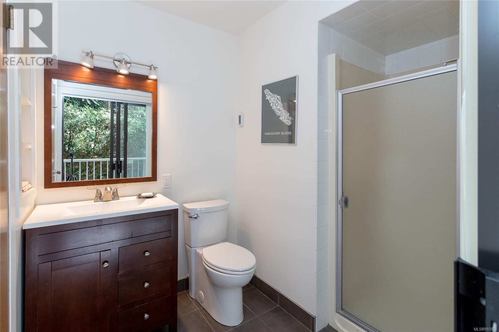 Property at 4689 Boulderwood Dr image 4