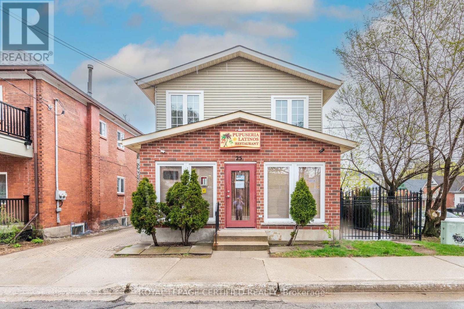 25 Eby Street S, Kitchener, Ontario  N2G 3K6 - Photo 2 - X12124891