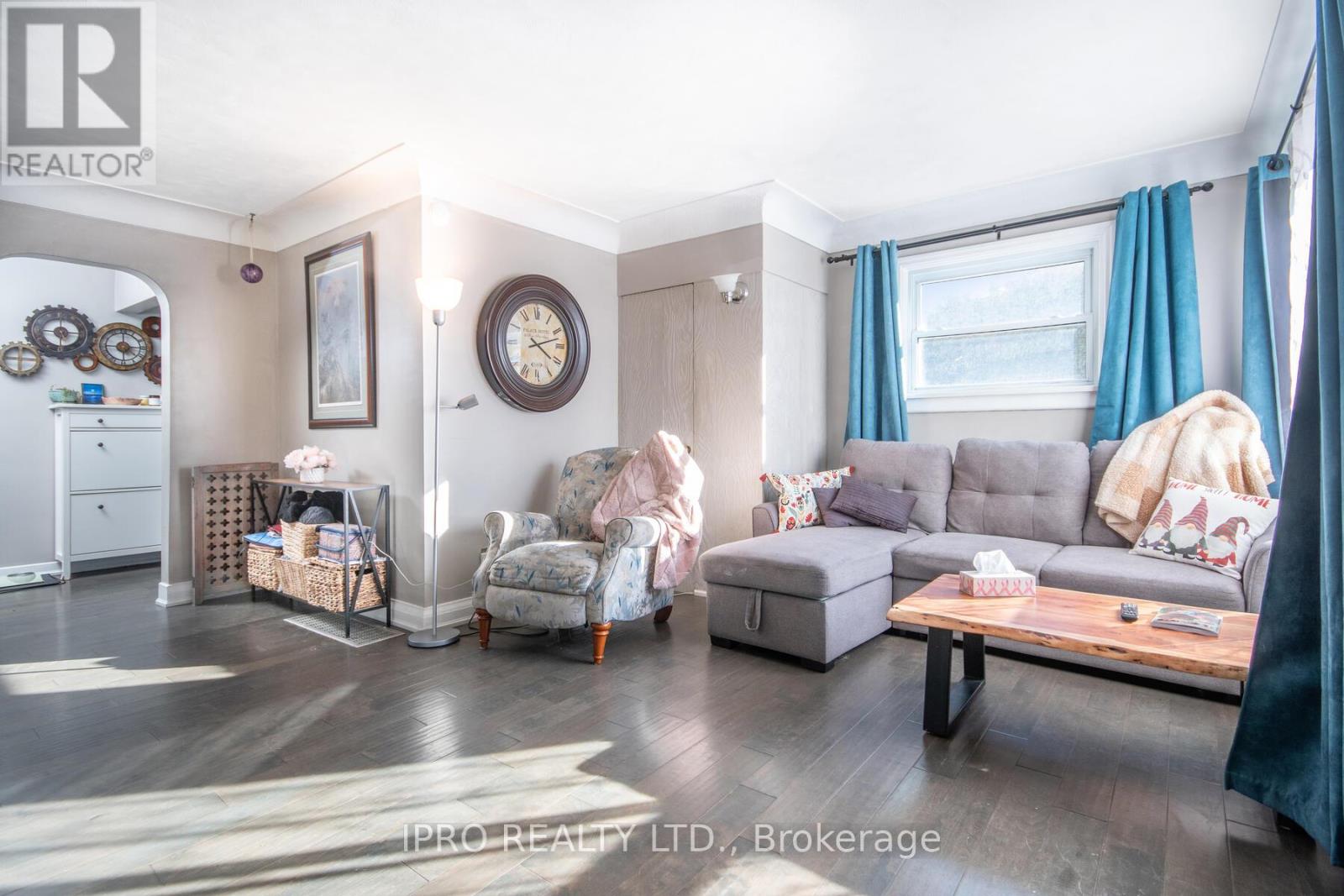 74 Pinelands Avenue, Hamilton, Ontario  L8E 3A9 - Photo 8 - X12124985