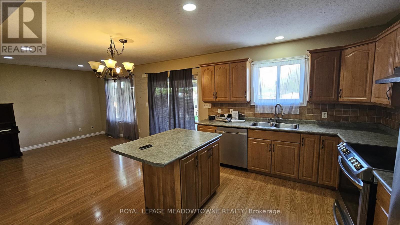 135 Taylor Trail, Chatham-Kent, Ontario  N7L 5N6 - Photo 21 - X12124987