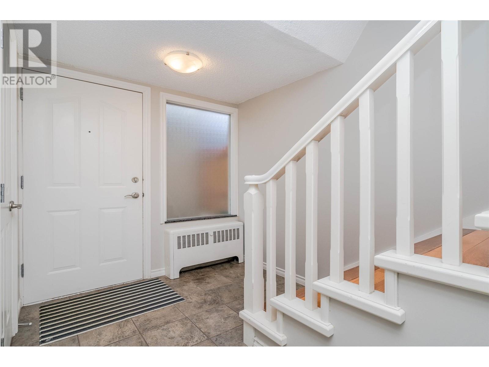 Property at 937 WESTVIEW CRESCENT image 5