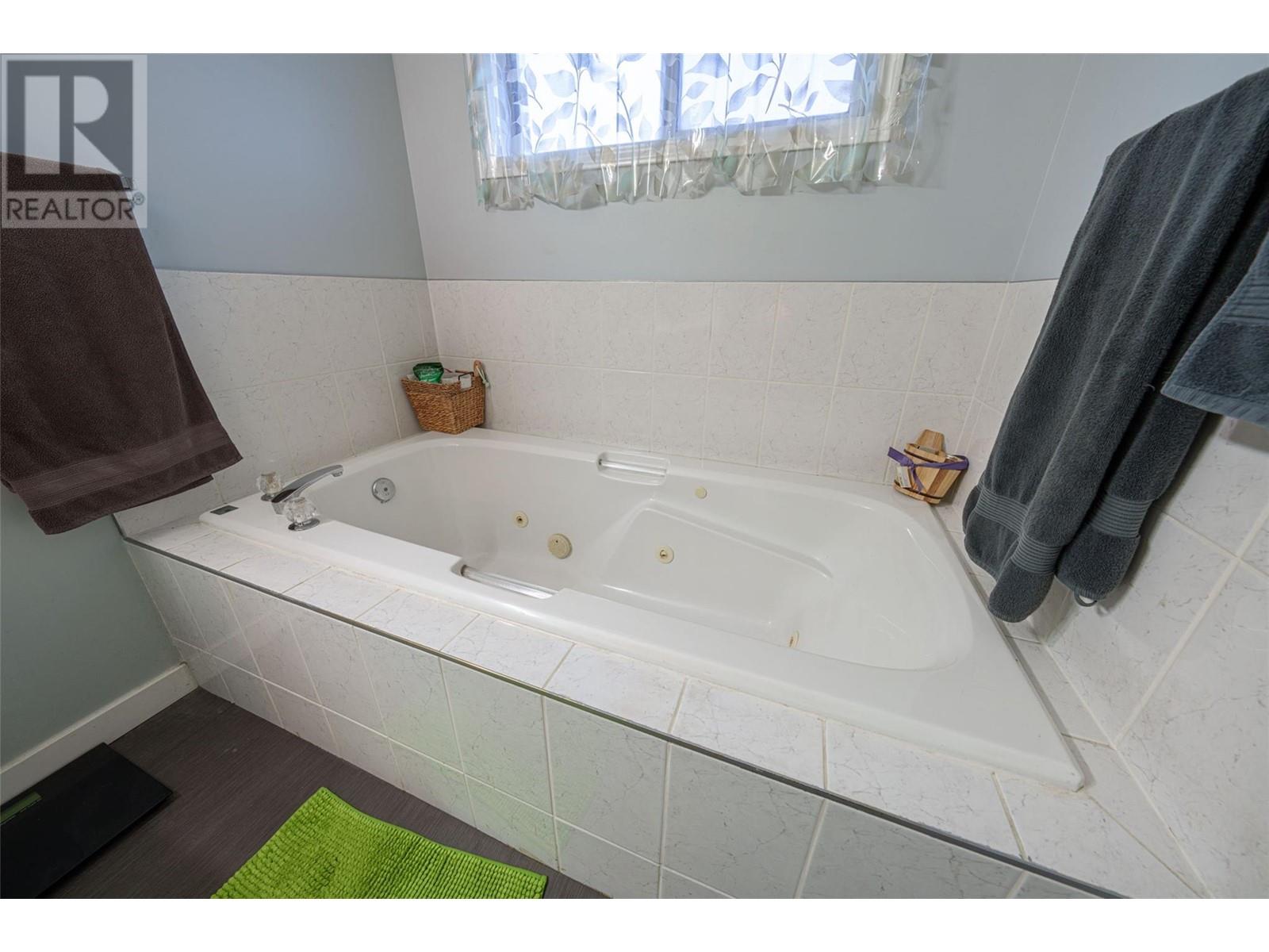 4963 Silver Star Road, Vernon, BC V1B3K3