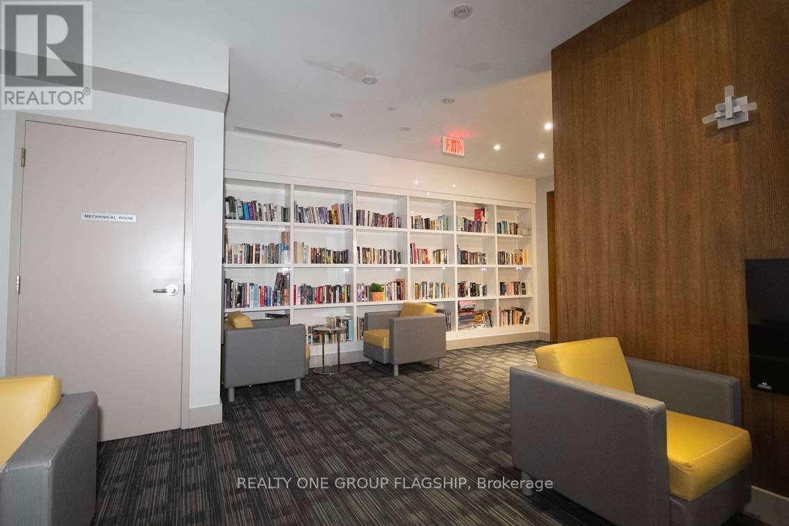 2408 - 75 Eglinton Avenue W, Mississauga, Ontario  L5R 0E5 - Photo 21 - W12121459