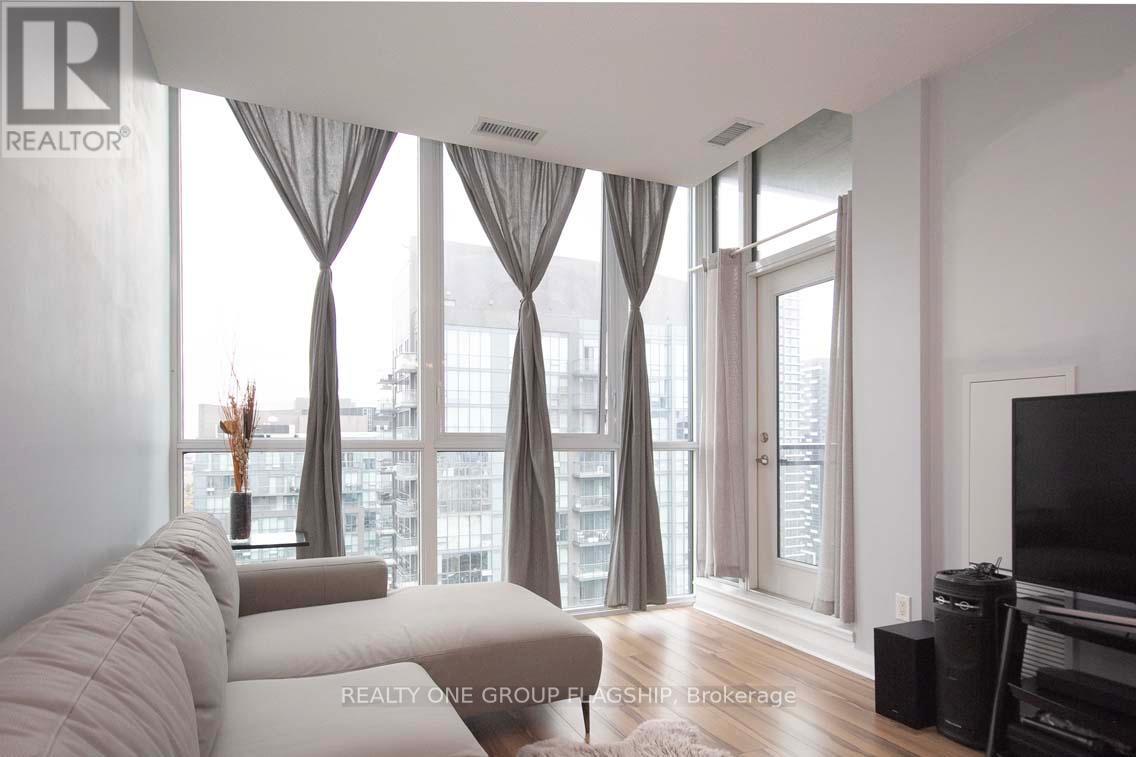 2408 - 75 Eglinton Avenue W, Mississauga, Ontario  L5R 0E5 - Photo 6 - W12121459