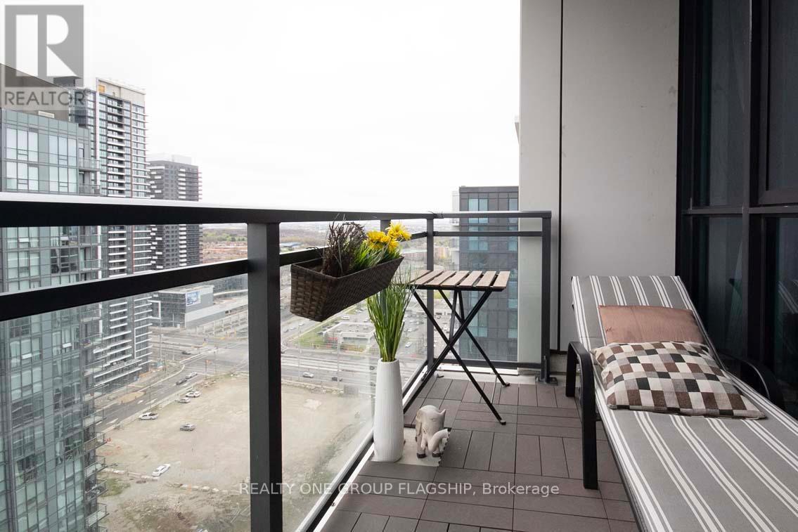 2408 - 75 Eglinton Avenue W, Mississauga, Ontario  L5R 0E5 - Photo 16 - W12121459