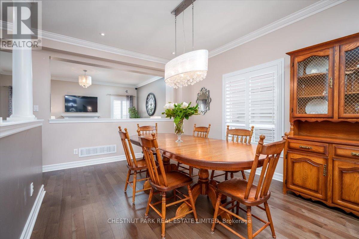 12 Wyndham Circle, Georgina, Ontario  L0E 1R0 - Photo 8 - N12111400