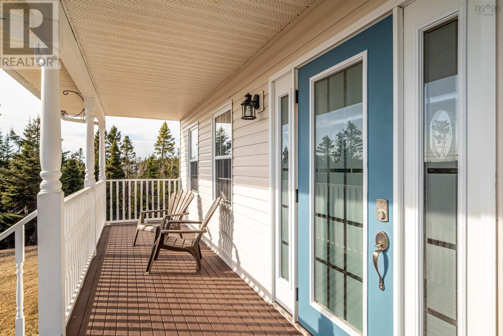 Property at 297 Leslie Road image 3