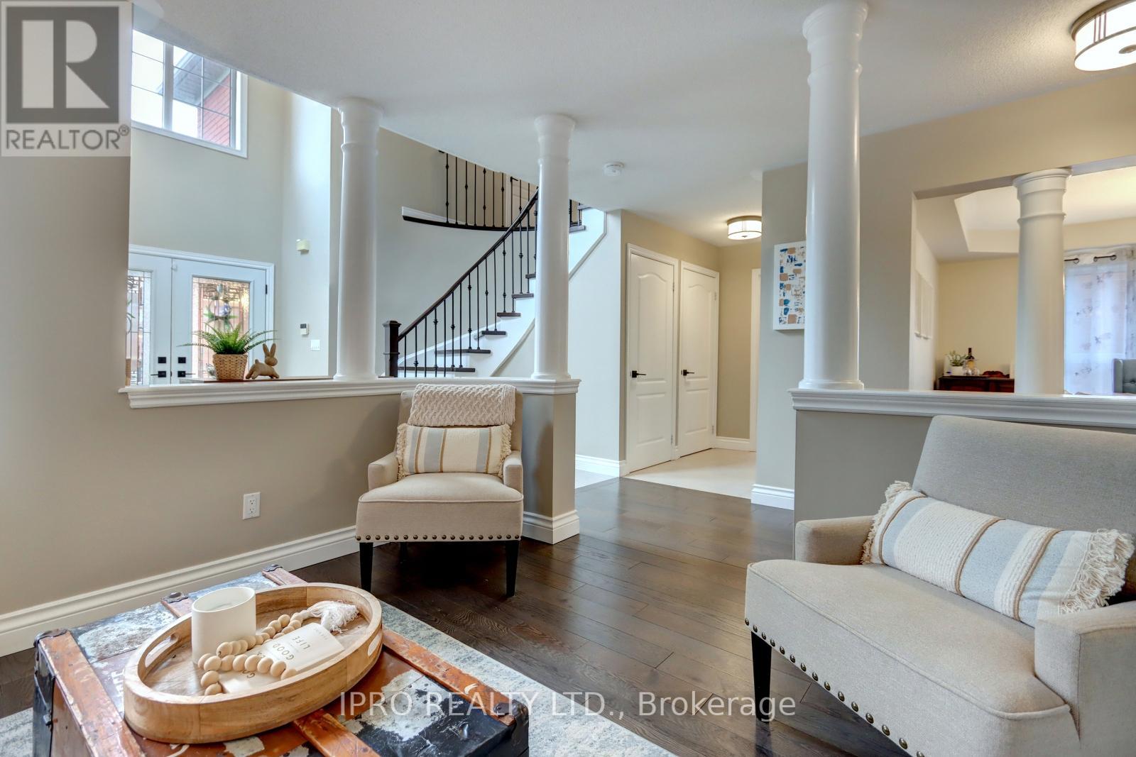 10 Berton Boulevard, Halton Hills, Ontario  L7G 6A5 - Photo 7 - W12089516
