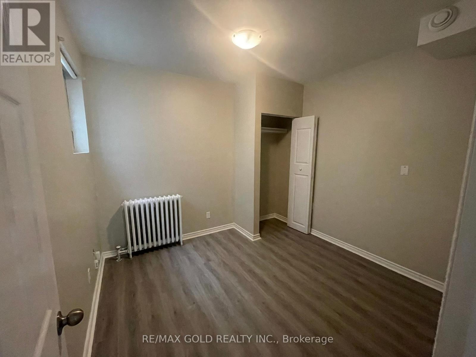 Unit 5 (Rear) - 78 Geneva Street, St. Catharines, Ontario  L2R 4M8 - Photo 8 - X12098312