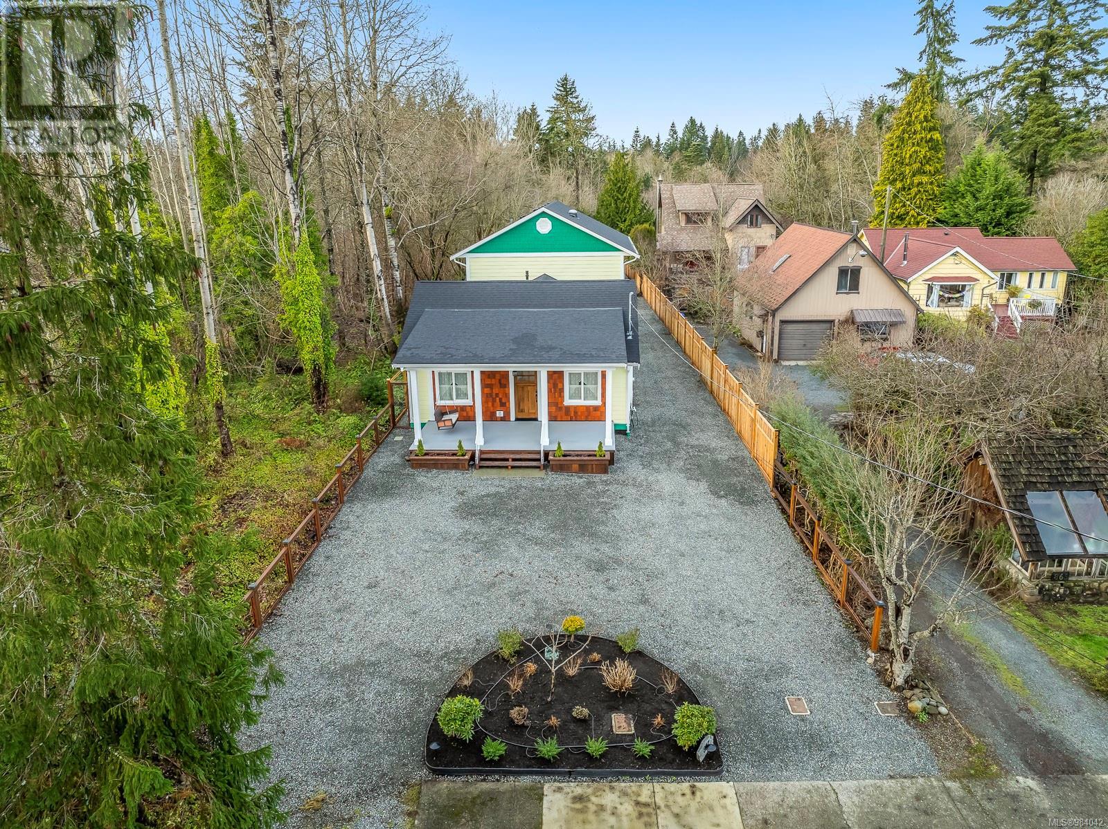 877 3rd St, Courtenay, British Columbia  V9N 1E9 - Photo 78 - 984042