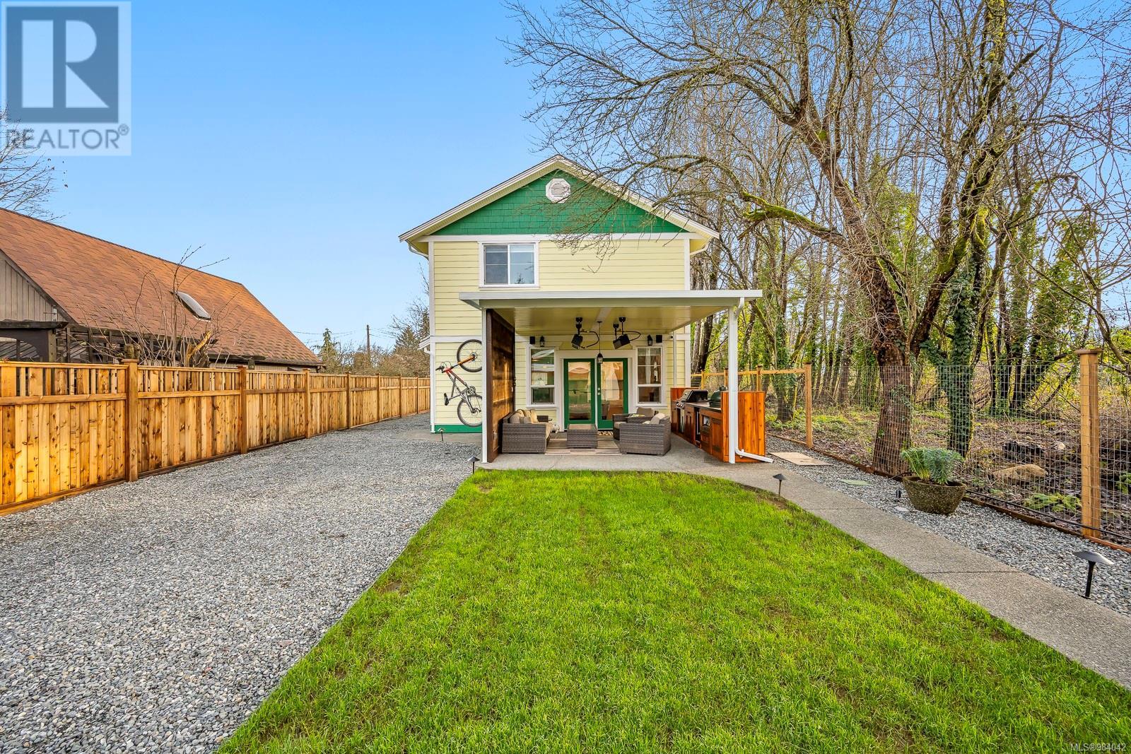 877 3rd St, Courtenay, British Columbia  V9N 1E9 - Photo 82 - 984042