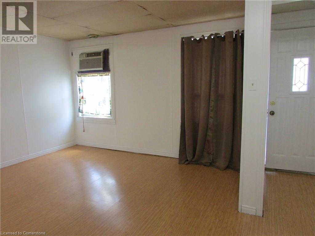 35 Stapleton Avenue, Hamilton, Ontario  L8H 3N4 - Photo 2 - 40724448