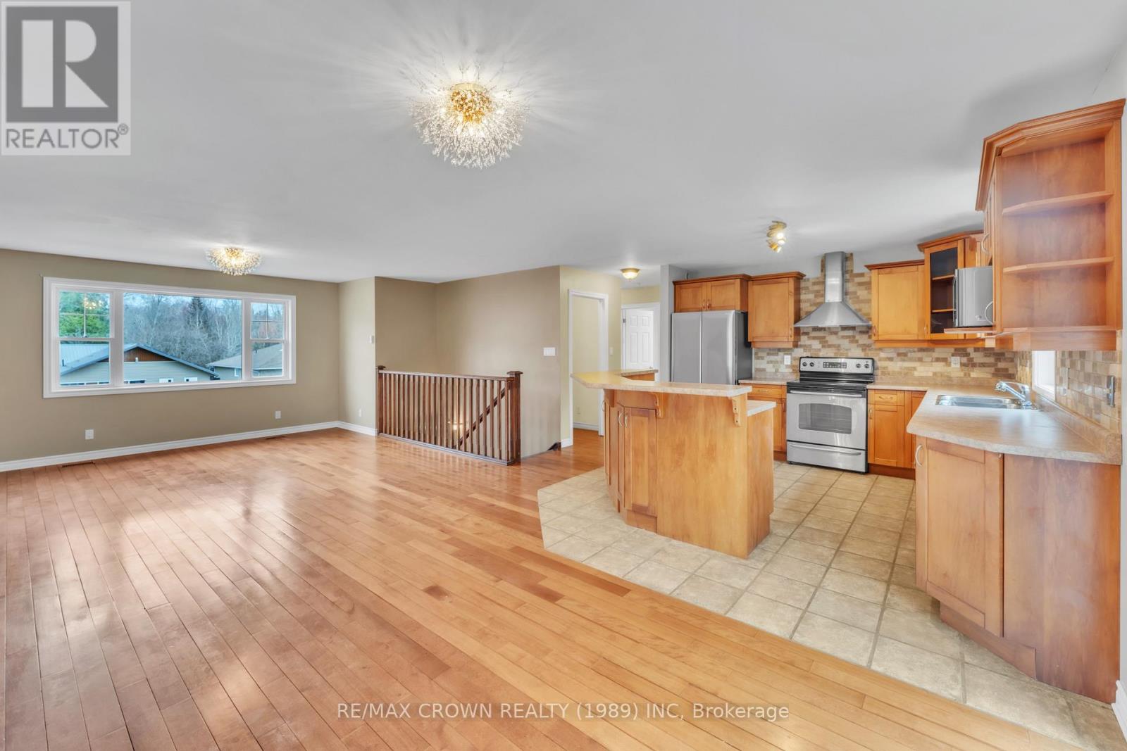293 Osprey Crescent, Callander, Ontario  P0H 1H0 - Photo 19 - X12123804