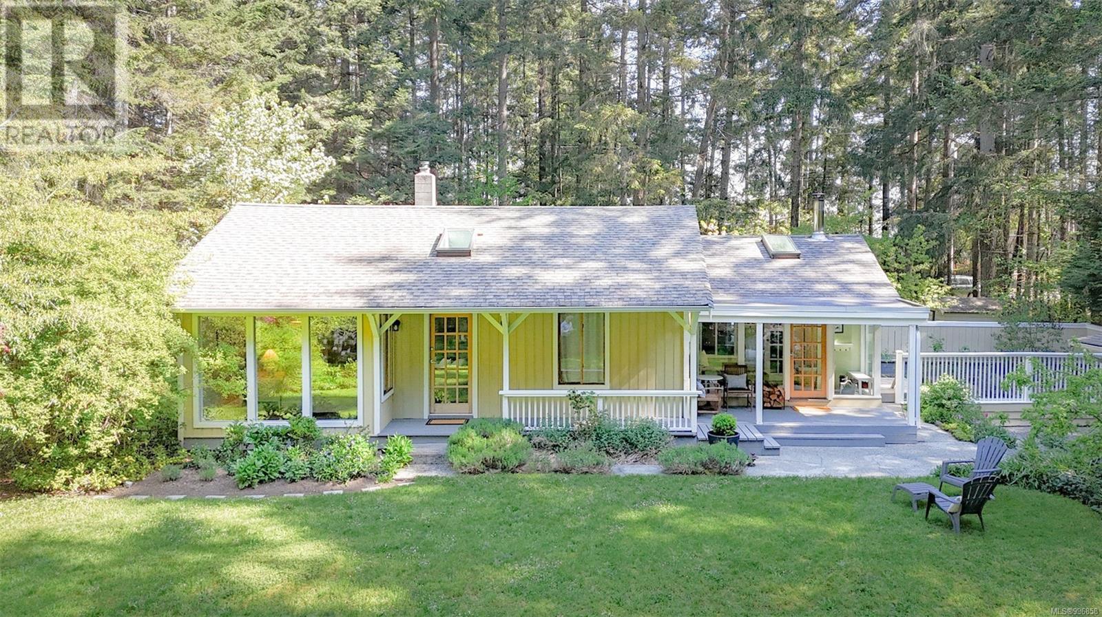 Property at 1560 Violet Cres image 1