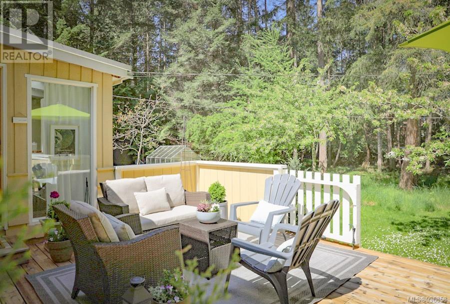1560 Violet Cres, Gabriola Island, British Columbia  V0R 1X5 - Photo 31 - 996858