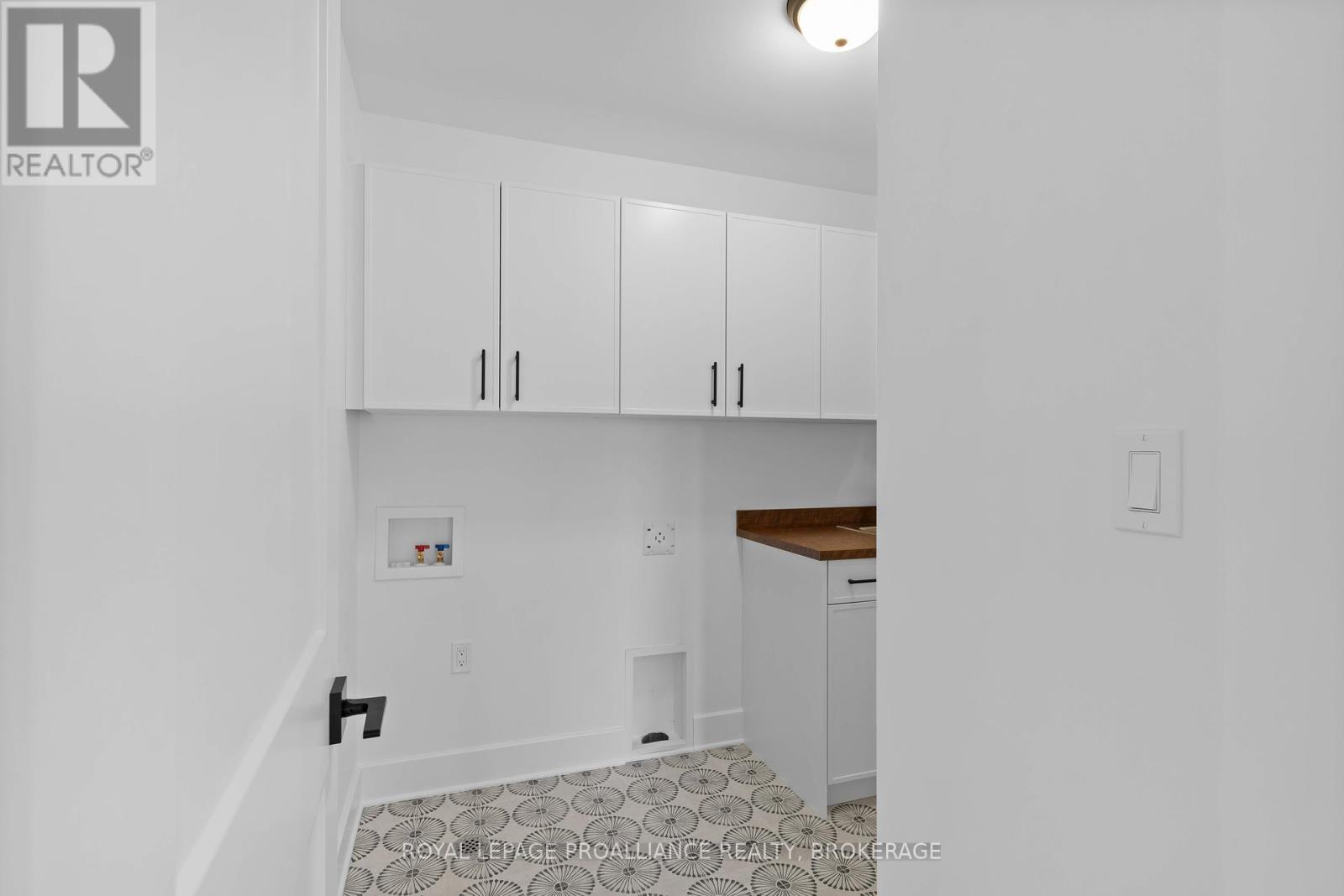 2 Park Crescent, Loyalist, Ontario  K7N 0C2 - Photo 26 - X12125282