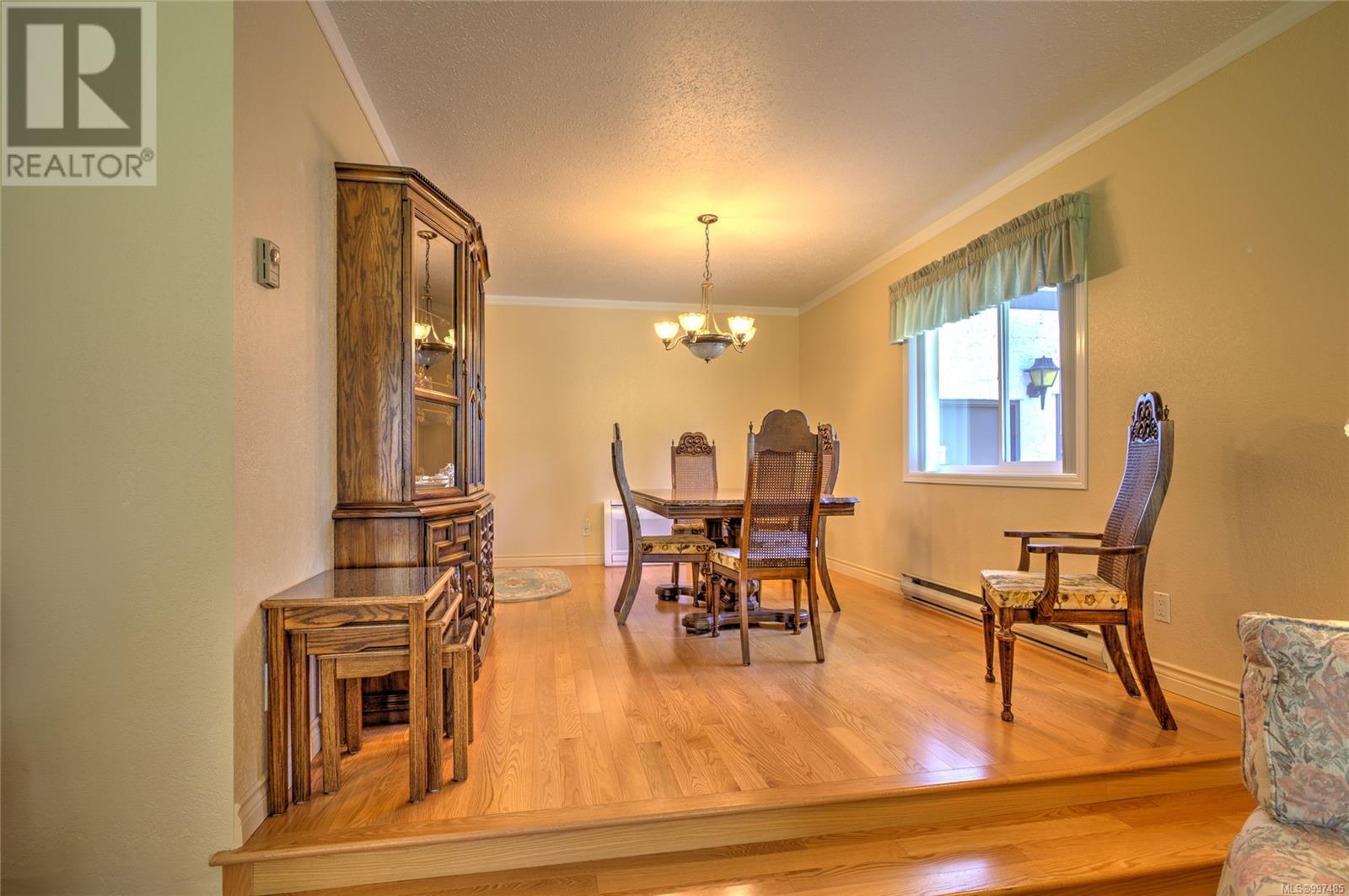 Property at 4725 Fairbridge Dr image 1