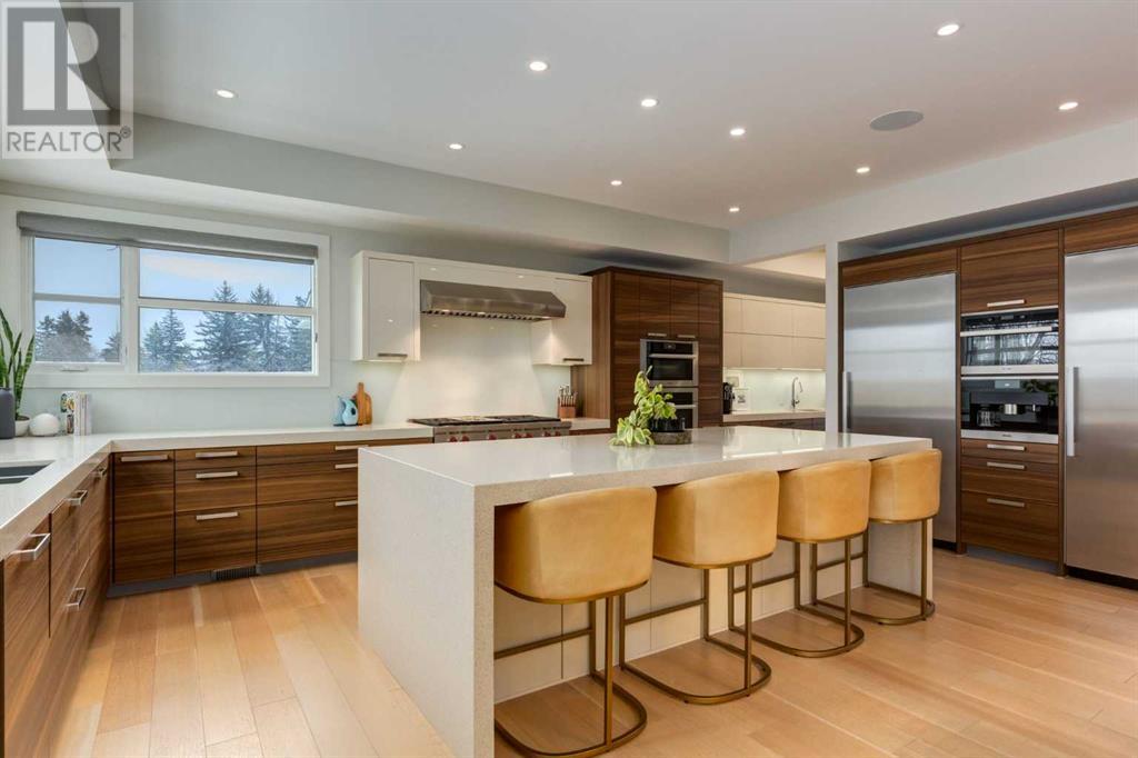 Property at 708 Madison Avenue SW image 2
