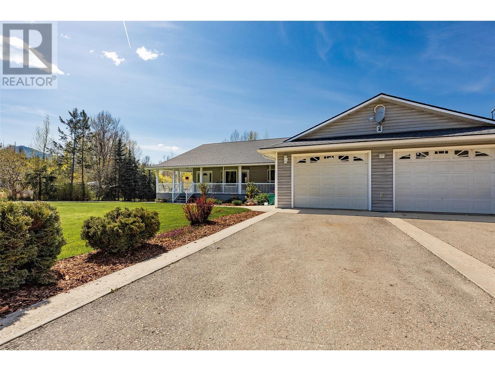 2201 50th Street, Salmon Arm, British Columbia  V1E 1Y4 - Photo 84 - 10346121