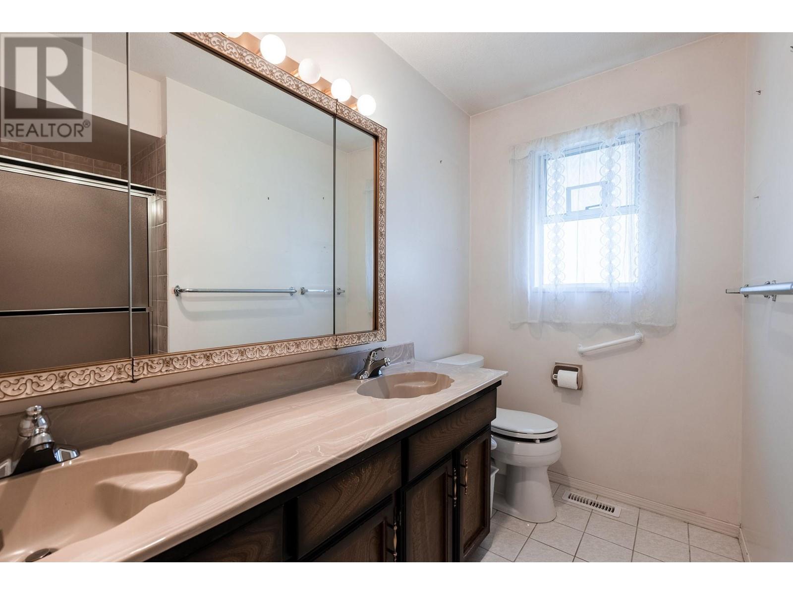 2908 W 28th Avenue, Vancouver, British Columbia  V6L 1X2 - Photo 10 - R2993054