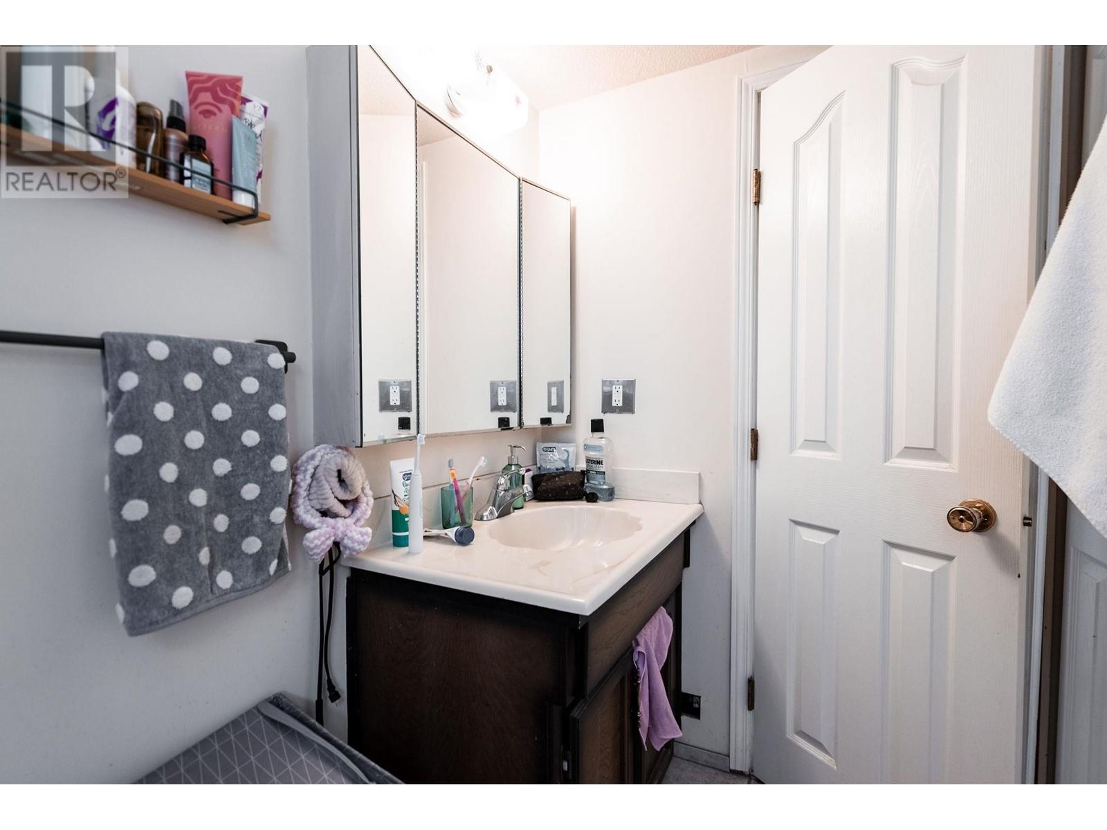 2908 W 28th Avenue, Vancouver, British Columbia  V6L 1X2 - Photo 35 - R2993054