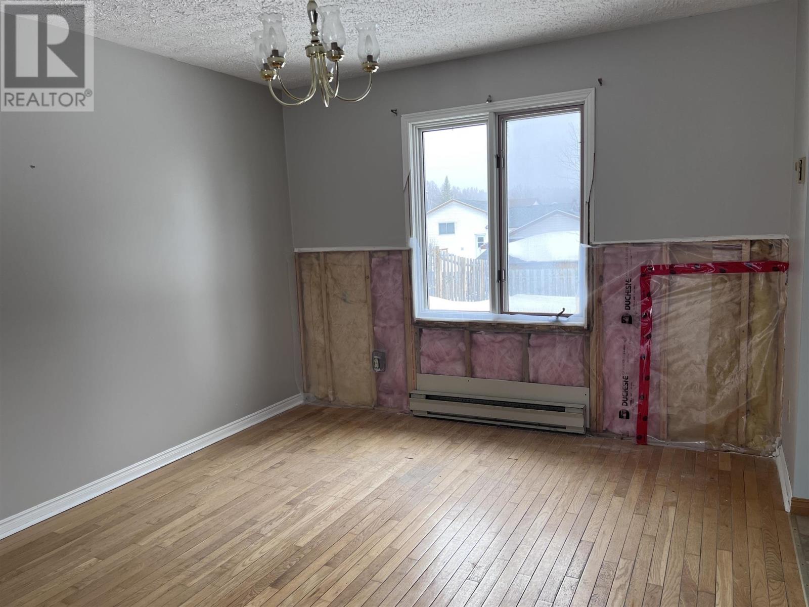 38 Laverendrye Cres, Marathon, Ontario  P0T 2E0 - Photo 5 - TB250785