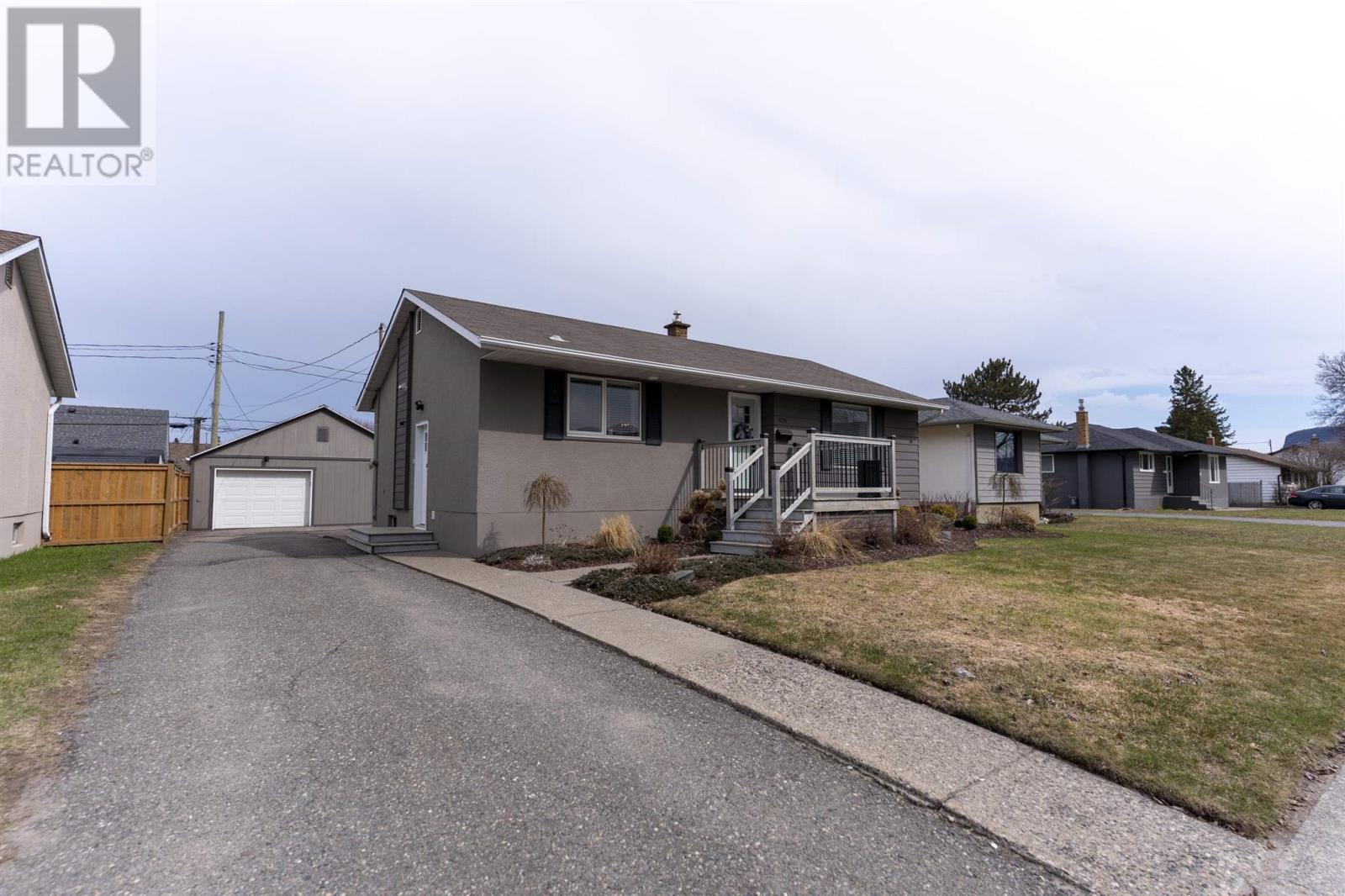424 James ST S, Thunder Bay, Ontario