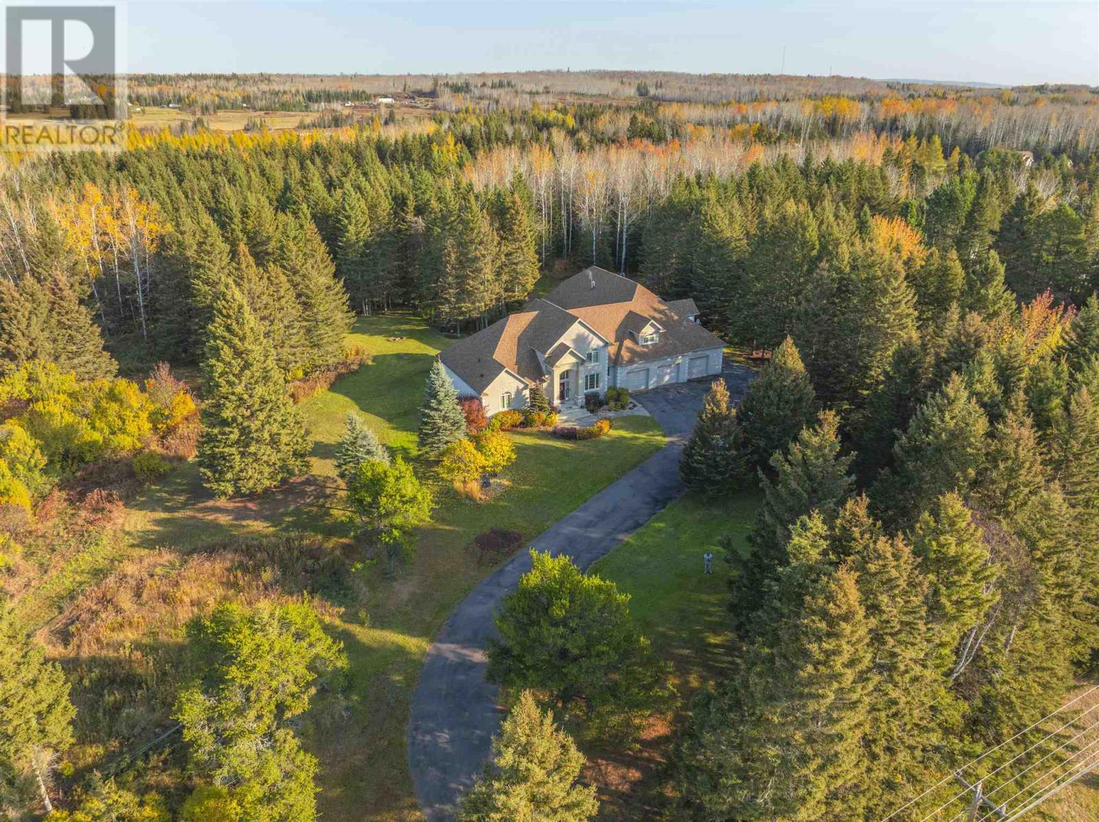 1914 Oliver Rd, Thunder Bay, Ontario  P7G 1P1 - Photo 50 - TB250962