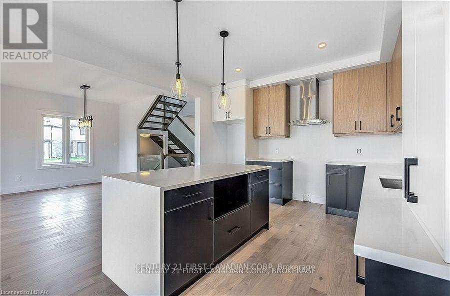 249 Hesselman Crescent, London South, Ontario  N6M 0K3 - Photo 20 - X12125159