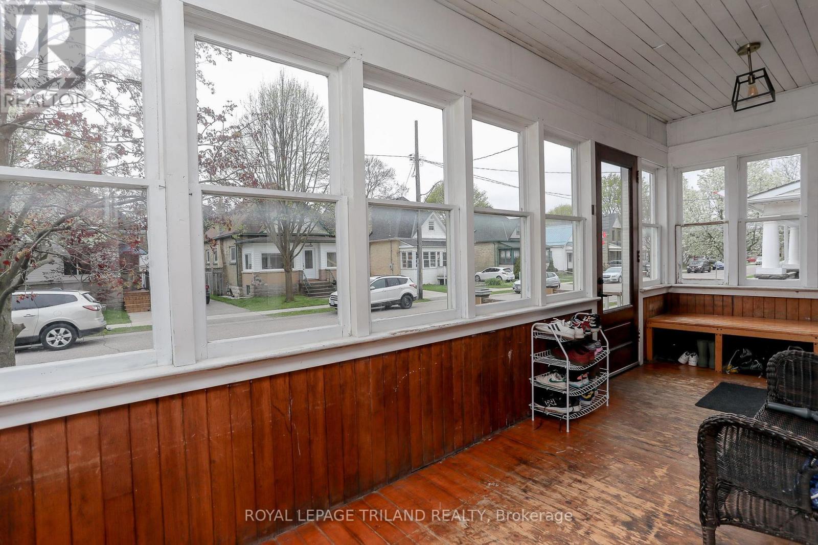16 Maple Street, St. Thomas, Ontario  N5R 1Y9 - Photo 5 - X12125285