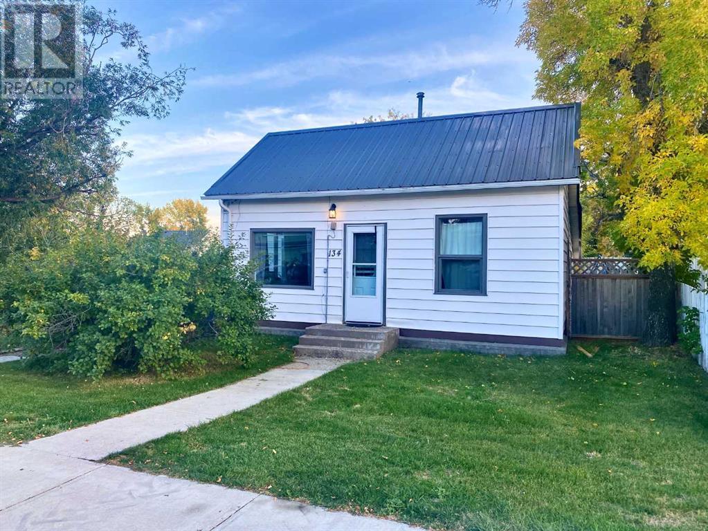 134 20 Street, Fort Macleod, Alberta  t0l 0z0 - Photo 1 - A2217914