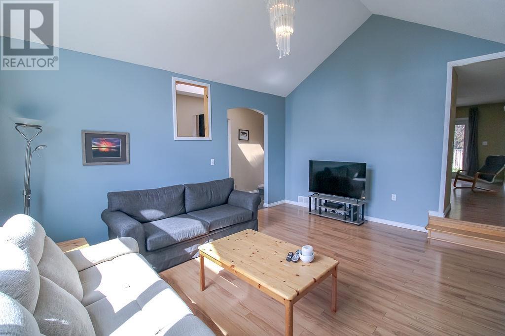 730 Heathmont Street, Fort St. James, British Columbia  V0J 1P0 - Photo 4 - R2994387