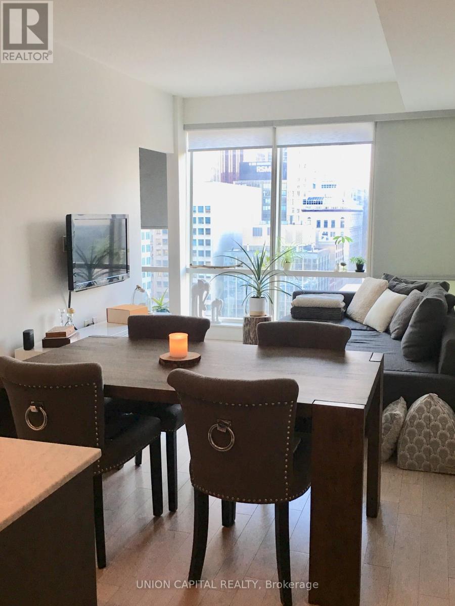 1806 - 8 The Esplanade Street, Toronto, Ontario  M5E 0A6 - Photo 4 - C12125044