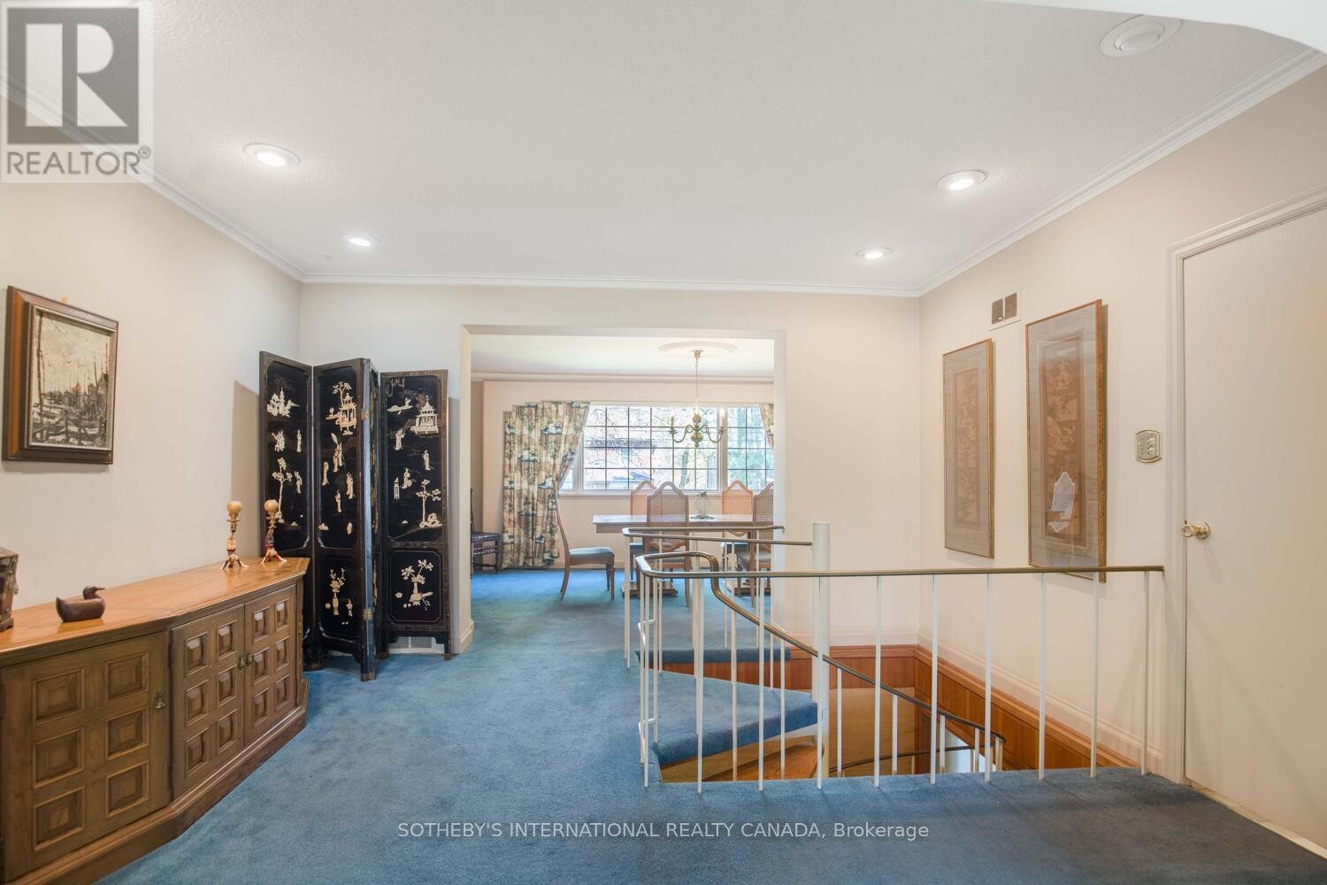 305 Bessborough Drive, Toronto, Ontario  M4G 3K9 - Photo 3 - C12125061
