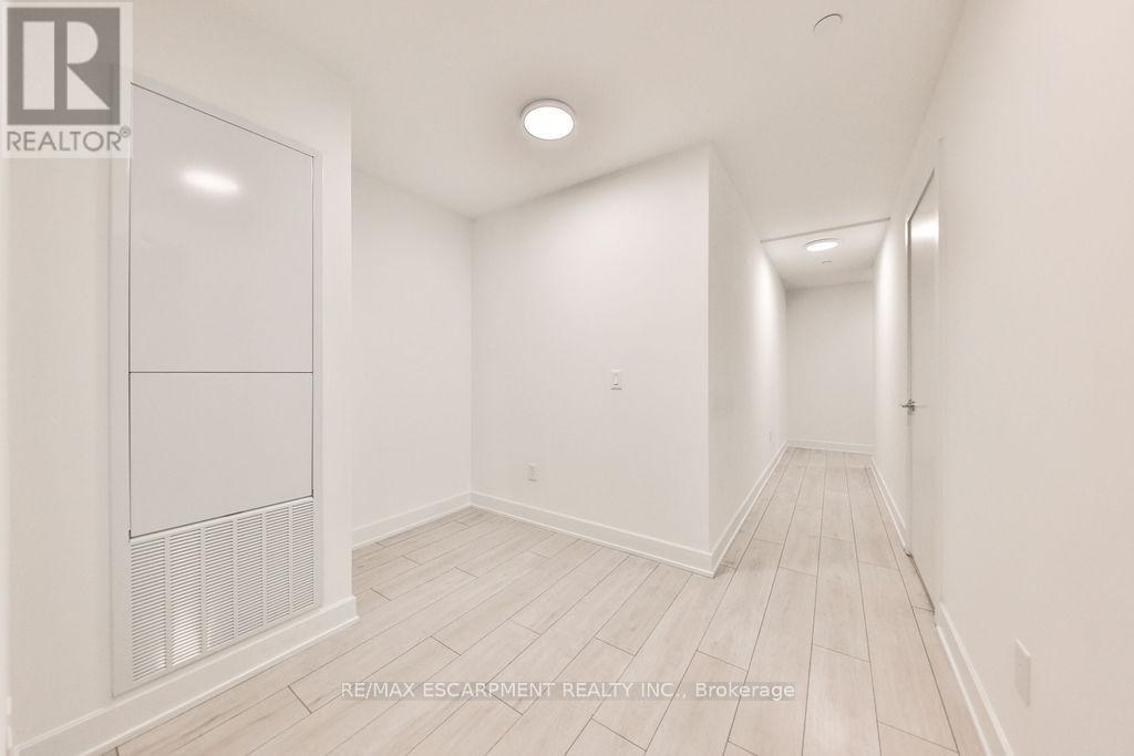 325 - 15 Mercer Street, Toronto, Ontario  M5V 1H2 - Photo 9 - C12125063