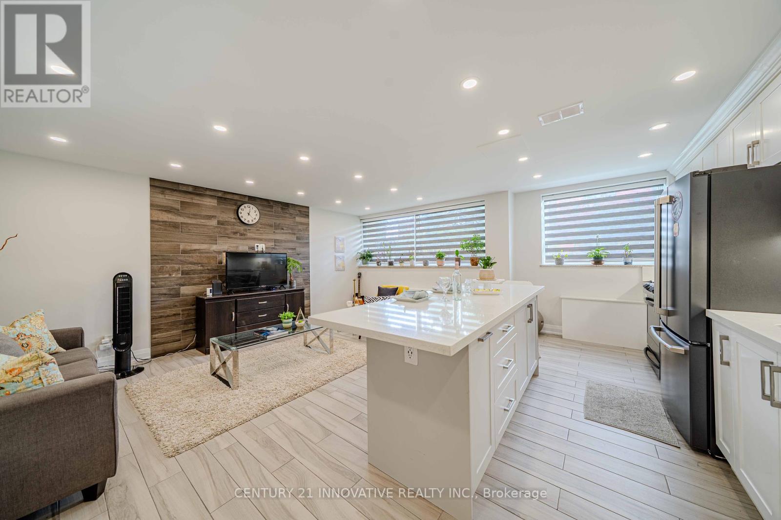 101 - 219 Wilson Avenue, Toronto (Bedford Park-Nortown), Ontario  M5M 3B2 - Photo 5 - C12125094