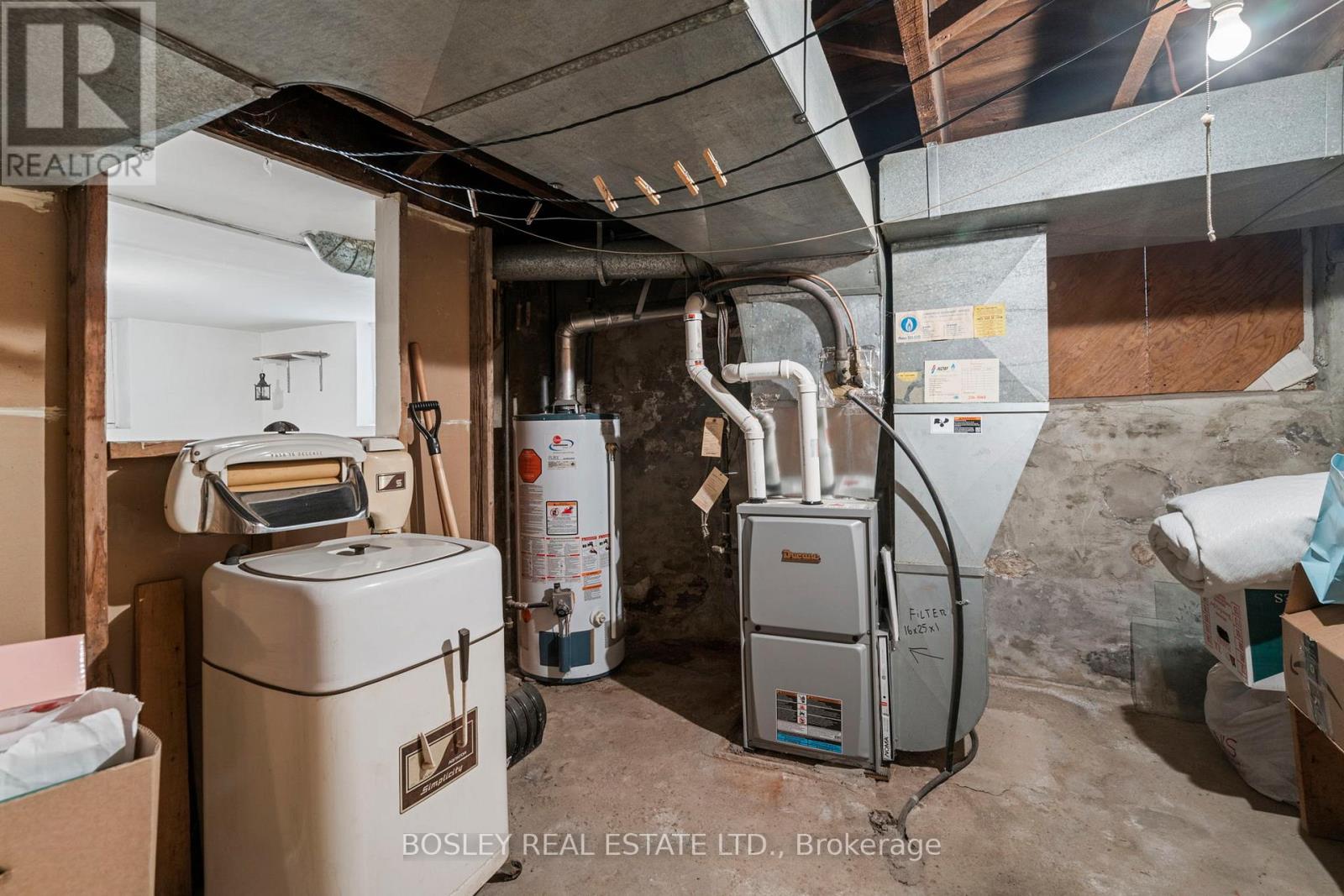 218 Montrose Avenue, Toronto, Ontario  M6G 3G7 - Photo 28 - C12125103