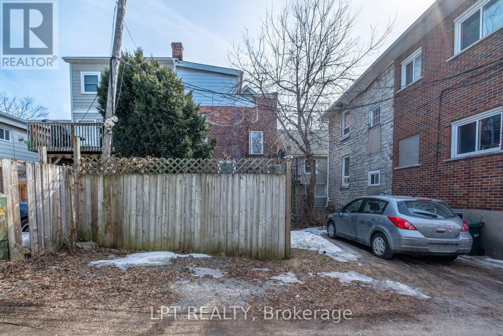 374 Barrie Street, Kingston, Ontario  K7K 3T4 - Photo 38 - X12125194