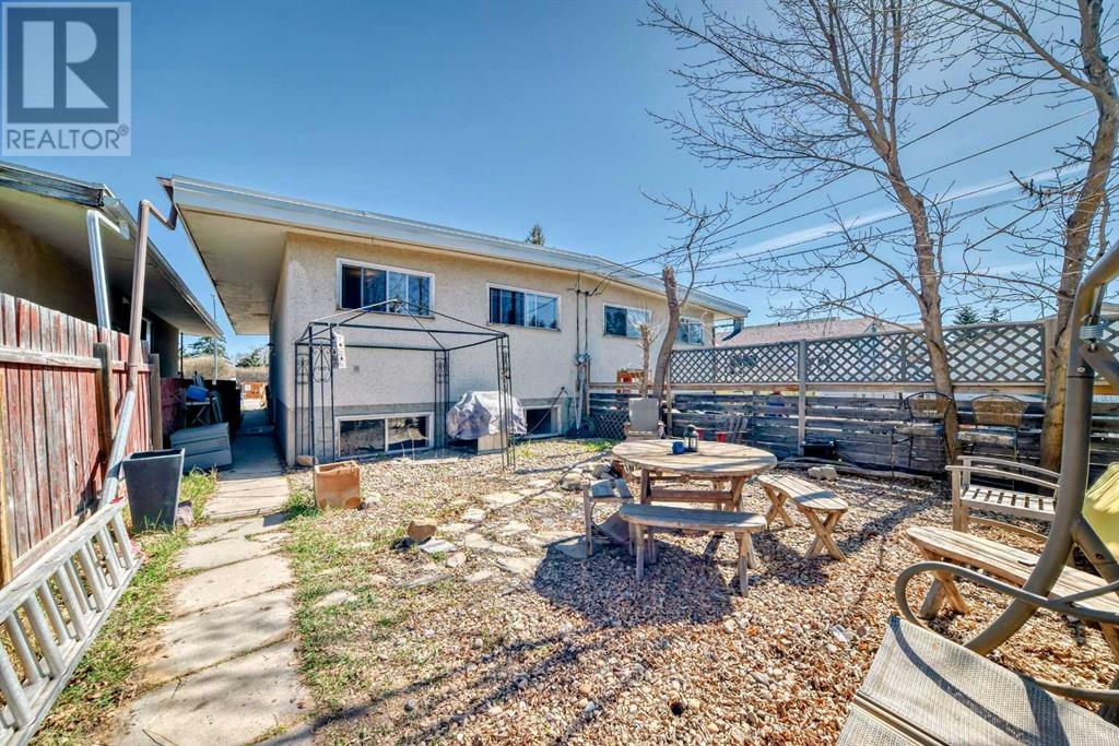 8121 36 Avenue Nw, Calgary, Alberta  T3B 1W1 - Photo 15 - A2217350