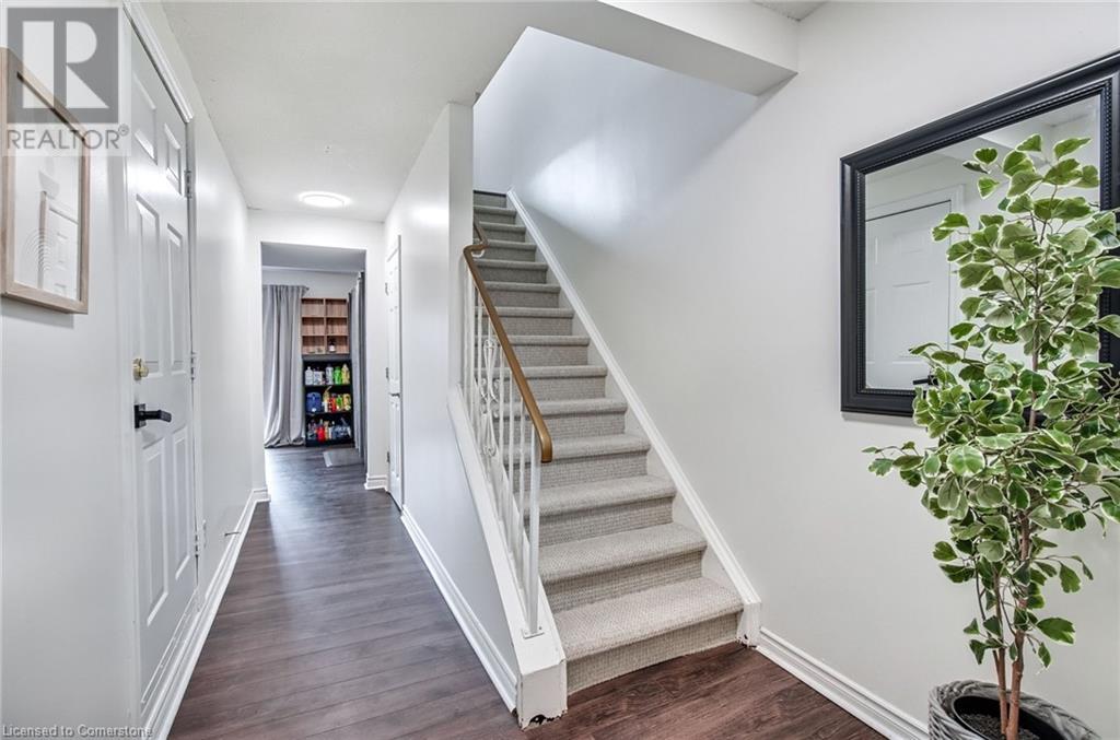 Property at 985 LIMERIDGE Road E Unit# 33 image 5