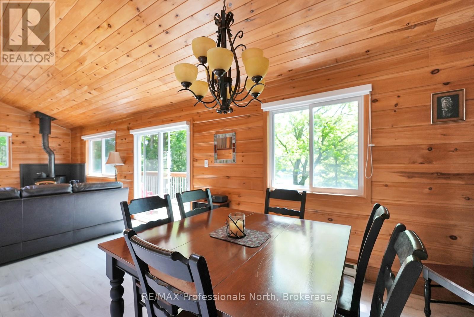 1847 Chandler Drive, Dysart Et Al, Ontario  K0M 1S0 - Photo 13 - X12125181