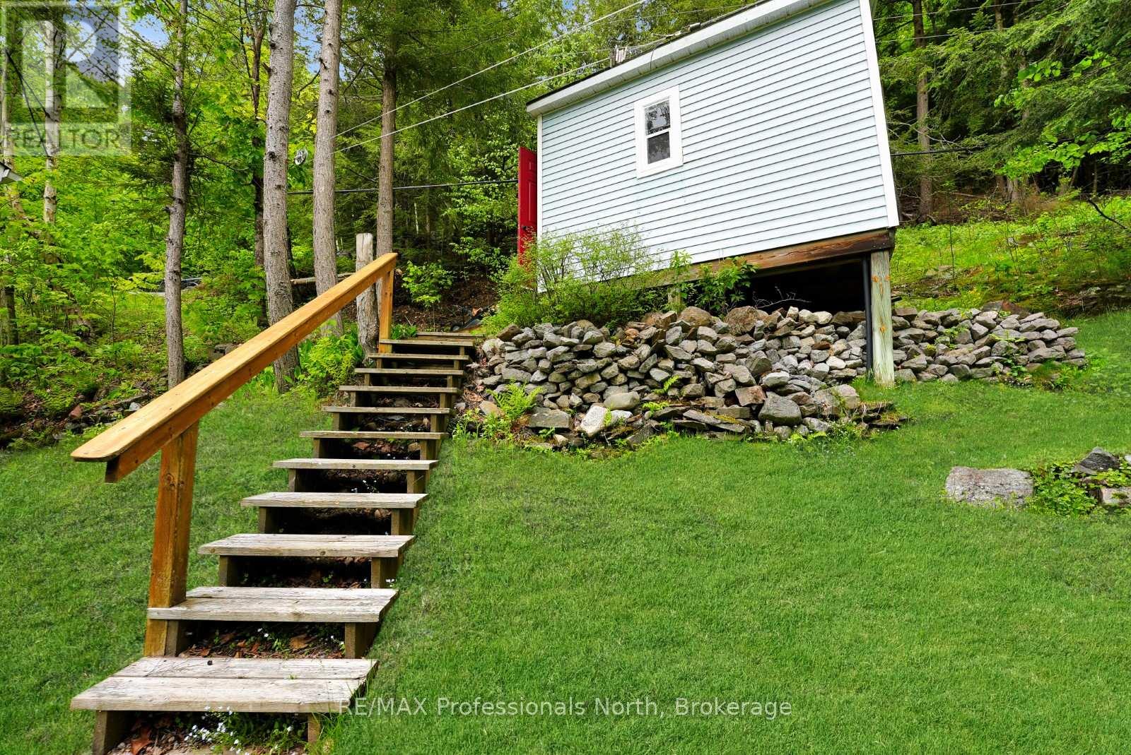 1847 Chandler Drive, Dysart Et Al, Ontario  K0M 1S0 - Photo 30 - X12125181